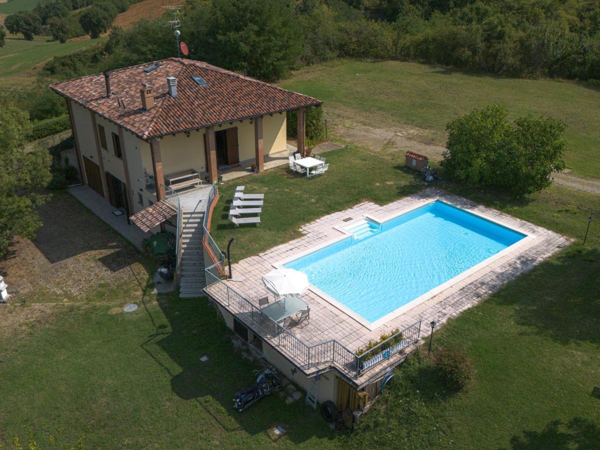 Ferienwohnung Casolara: Ospitalita Su Misura Castello di Serravalle Exterior foto